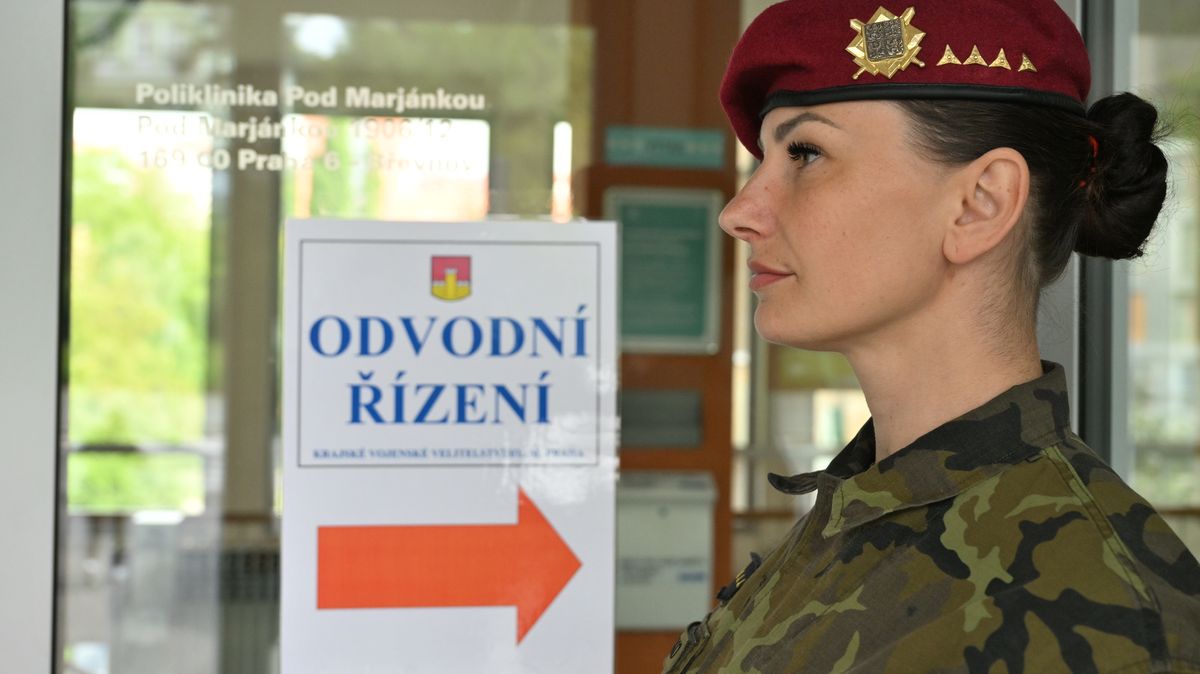 Armáda si v Praze nacvičila odvodové řízení